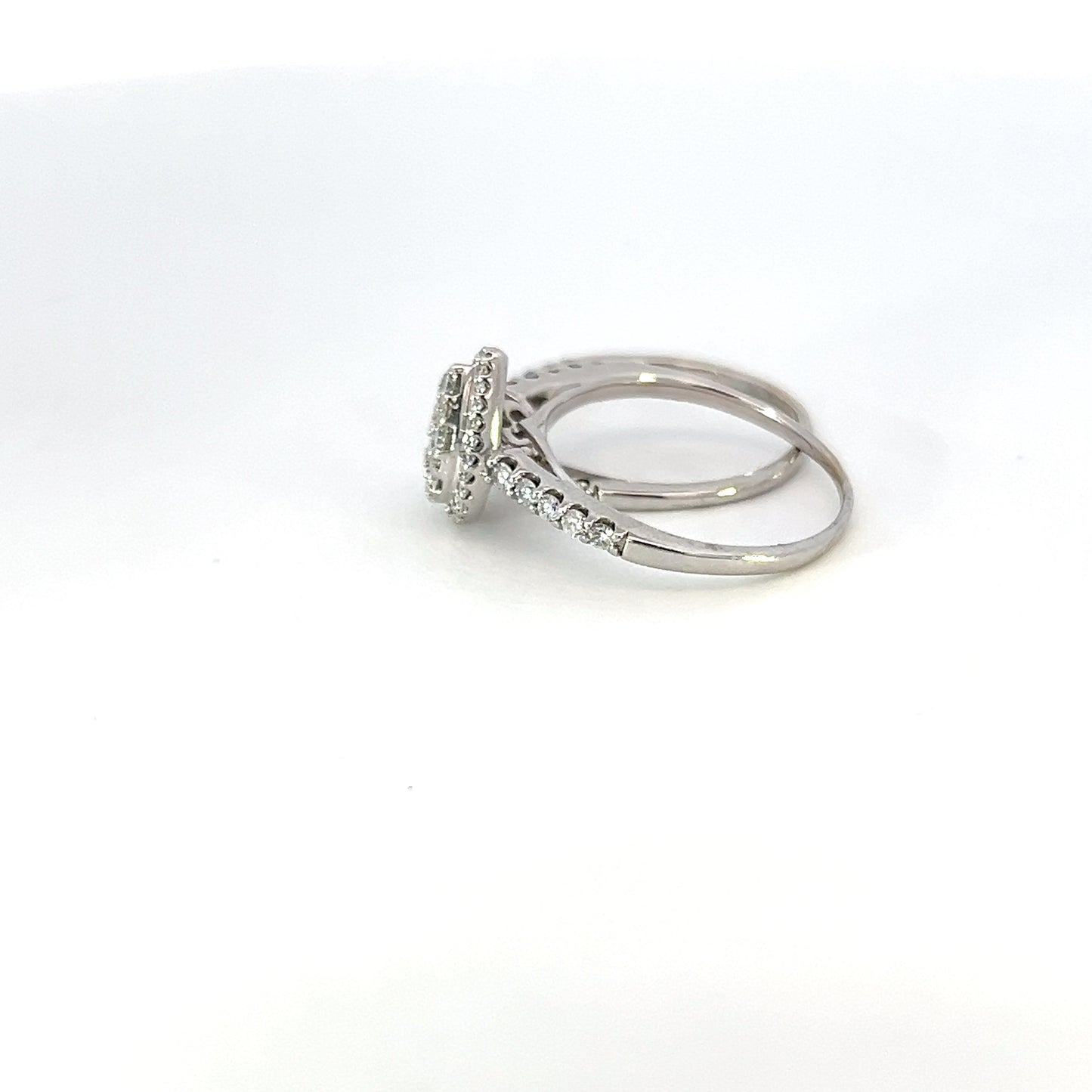 Ladies Engagement Ring