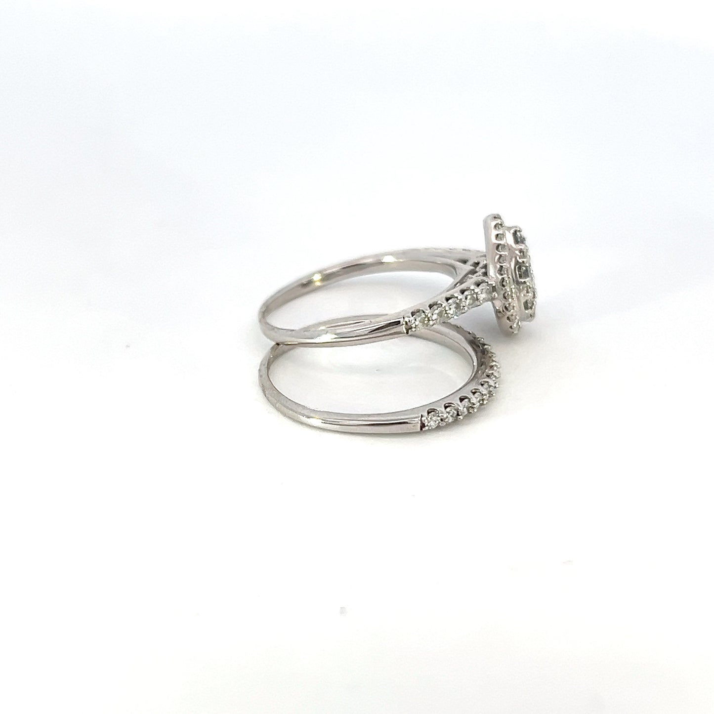 Ladies Engagement Ring