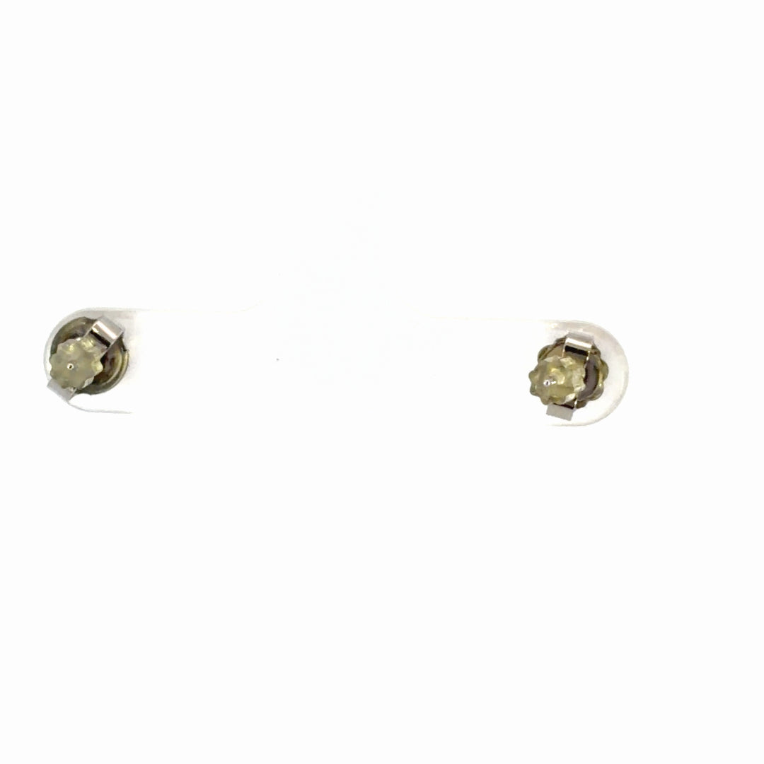 Round Diamond Studs