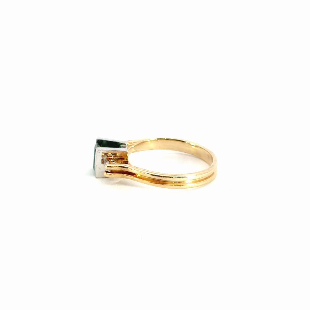 Emerald Fashion Ring