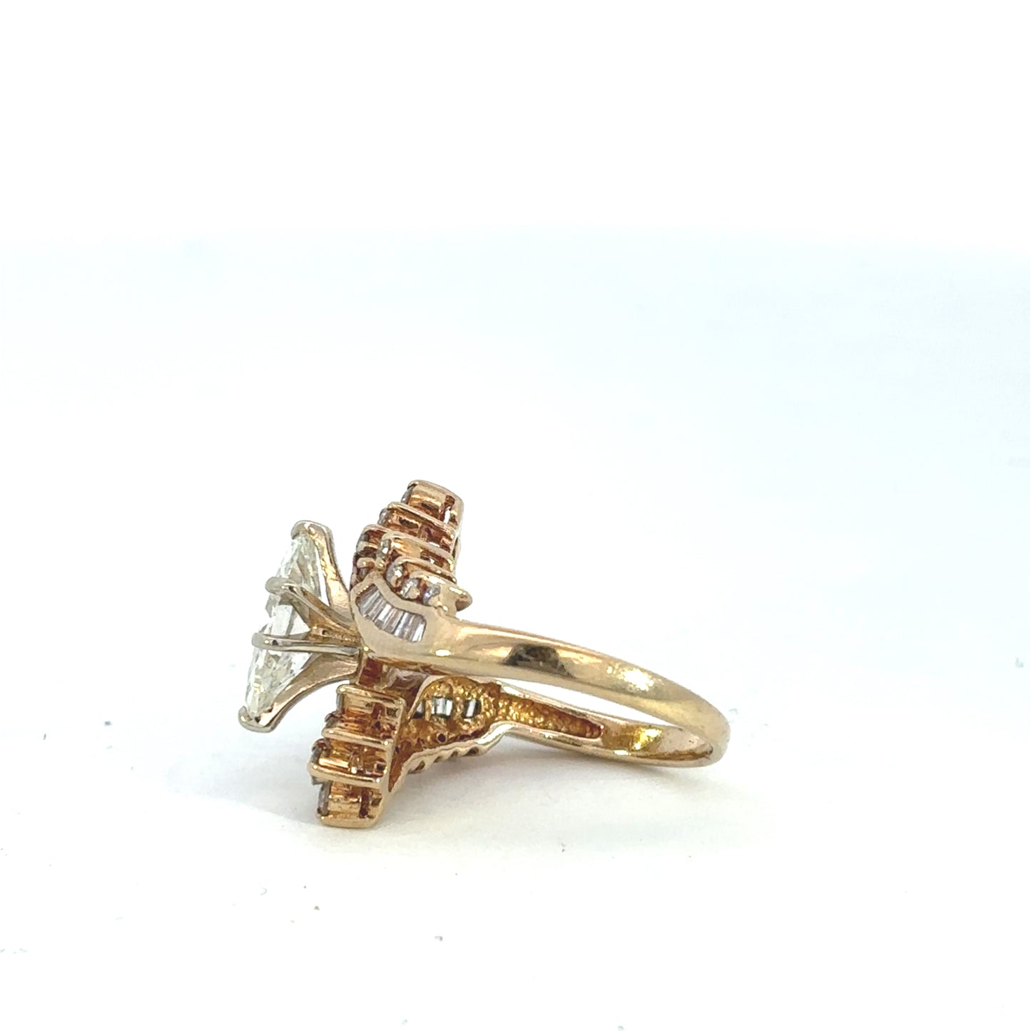 Gold Women's Ring