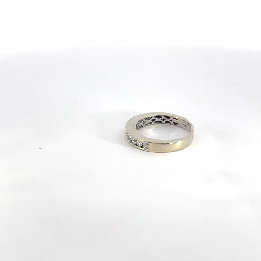Women's Wedding Band