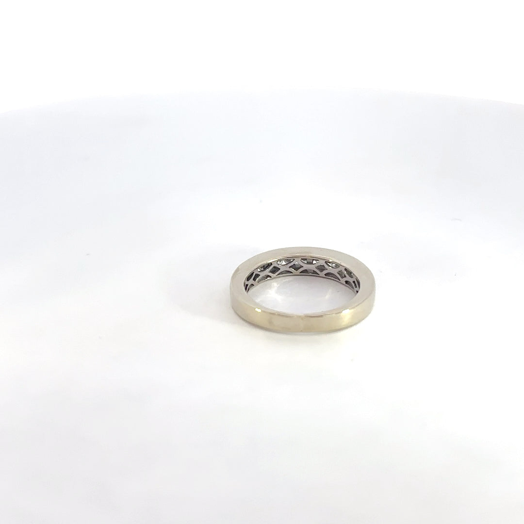 Women's Wedding Band