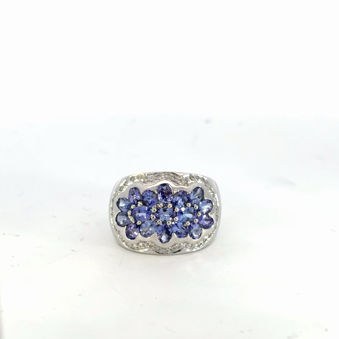 Tanzanite Flower Fashion Ring