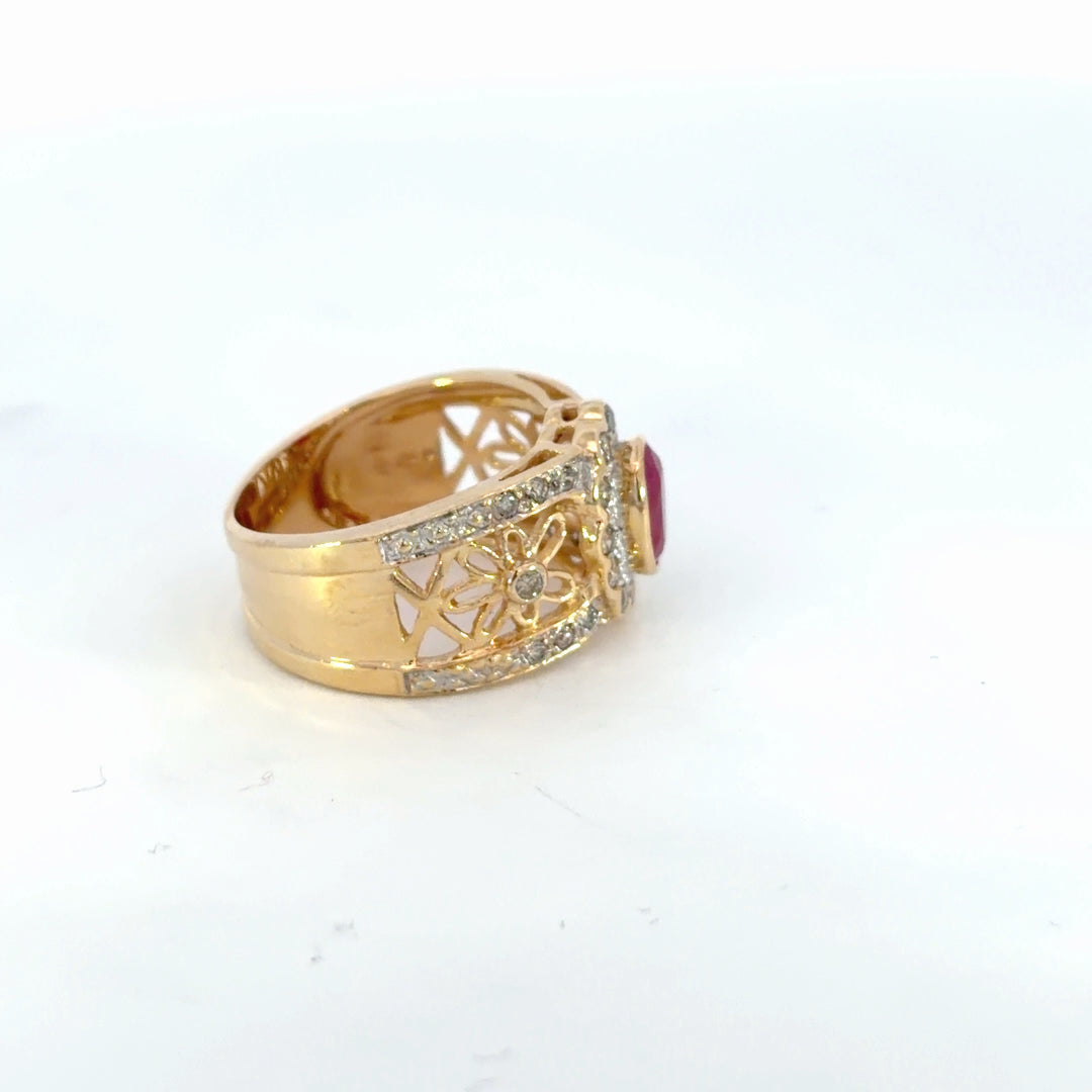 Motif Style Ring