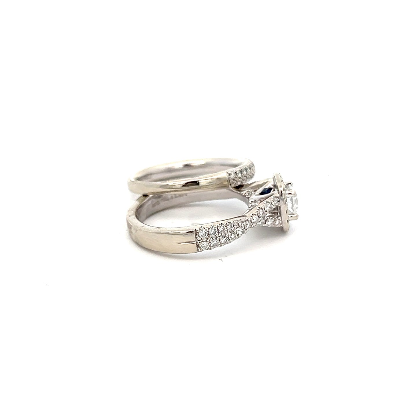 Vera Wang Twist Shank Style Wedding Ring Set